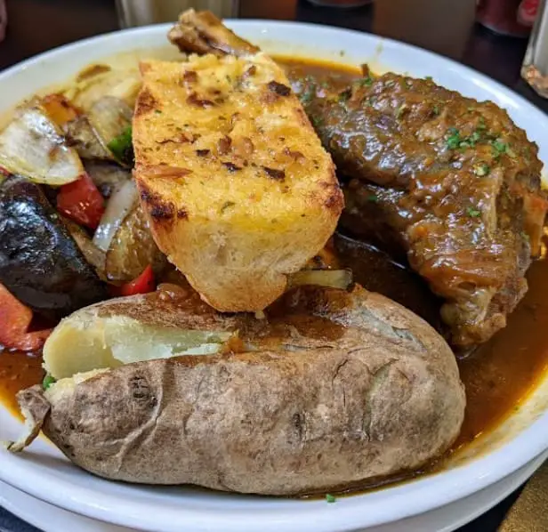 potatoes and lamb shank from Sköhns Canteen