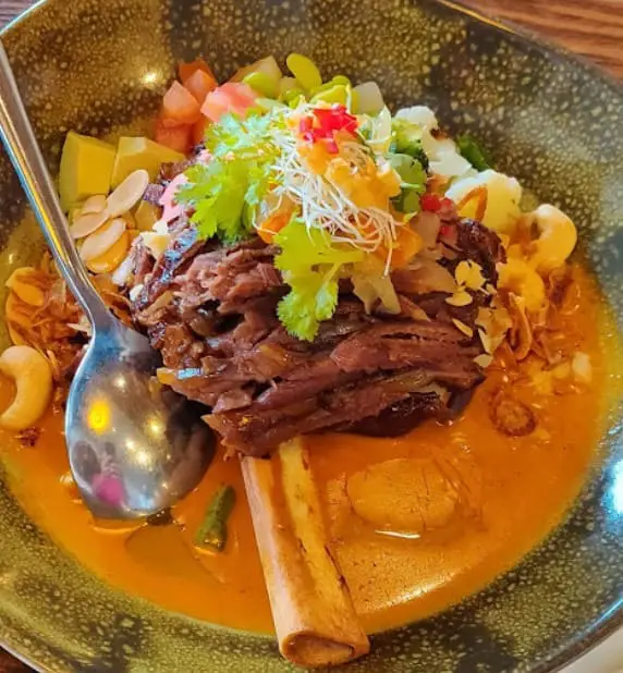 pulled pork laksa from Kompassion