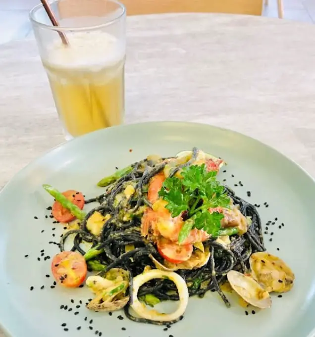 squid ink pasta from Foremula cafe
