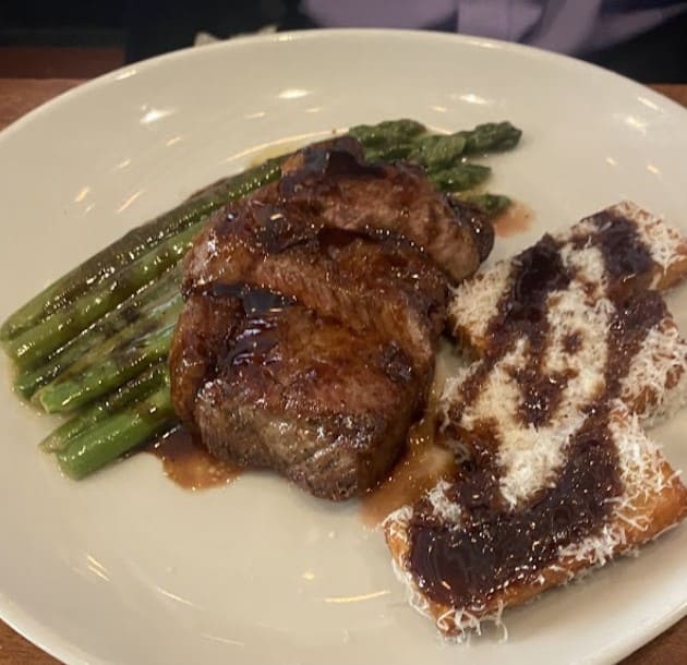 steak and asparagus from Sud Forno in toronto