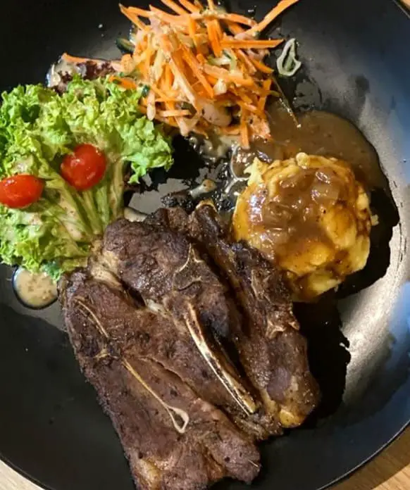 steak and salad from Fat Doo Doo Cafe at petaling jaya pj