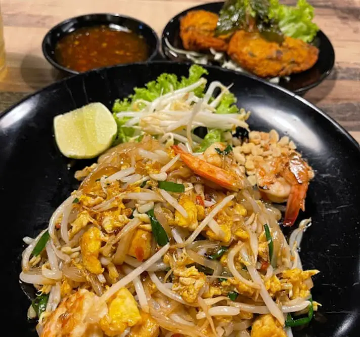 stir fry taugeh and egg thai style at SOI 55 THAI KITCHEN