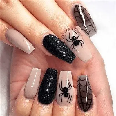 realistic spider nails