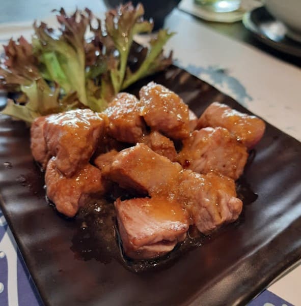 wagyu meat with coral salad at Nanami restaurant