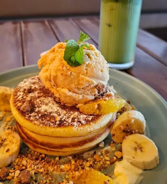 banana pan cake and ice cream from the good batch uptown