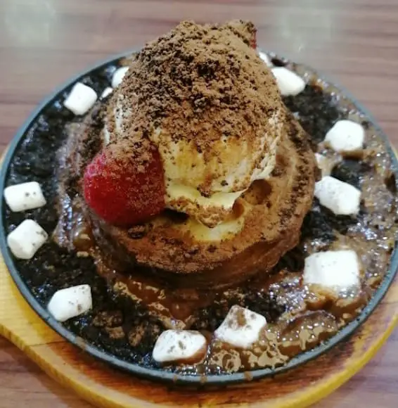 chocolate brownie from Molten Chocolate Cafe Uptown Damansara