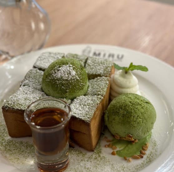 matcha ice cream toast of Miru