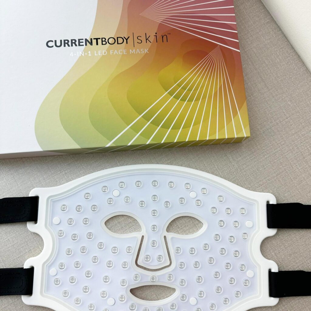 currentbody-unboxing-the-led-light-mask