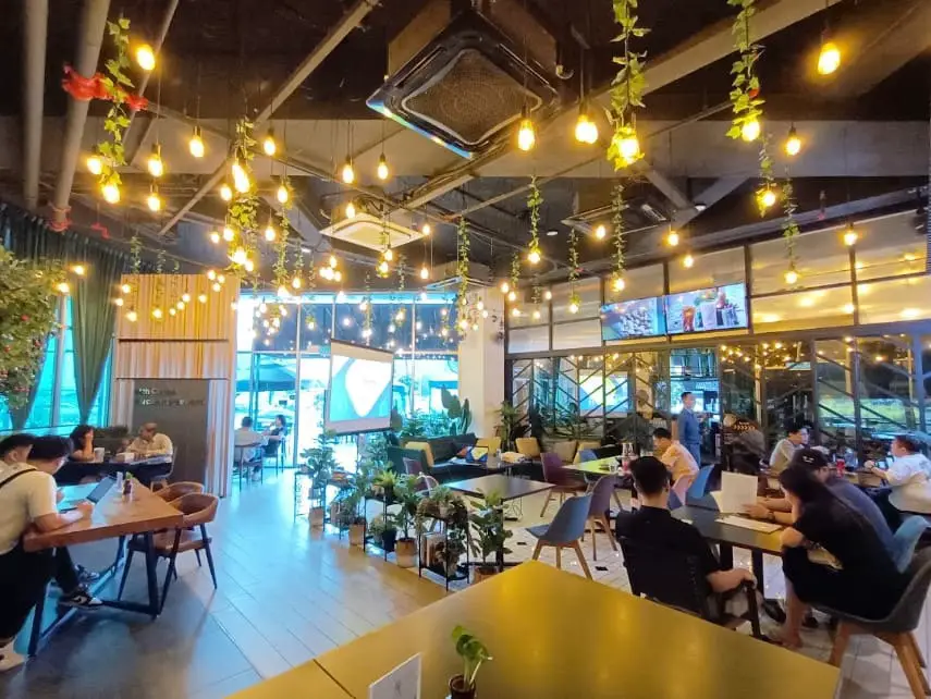 hanging lights of Posh Cafe makes it attractive