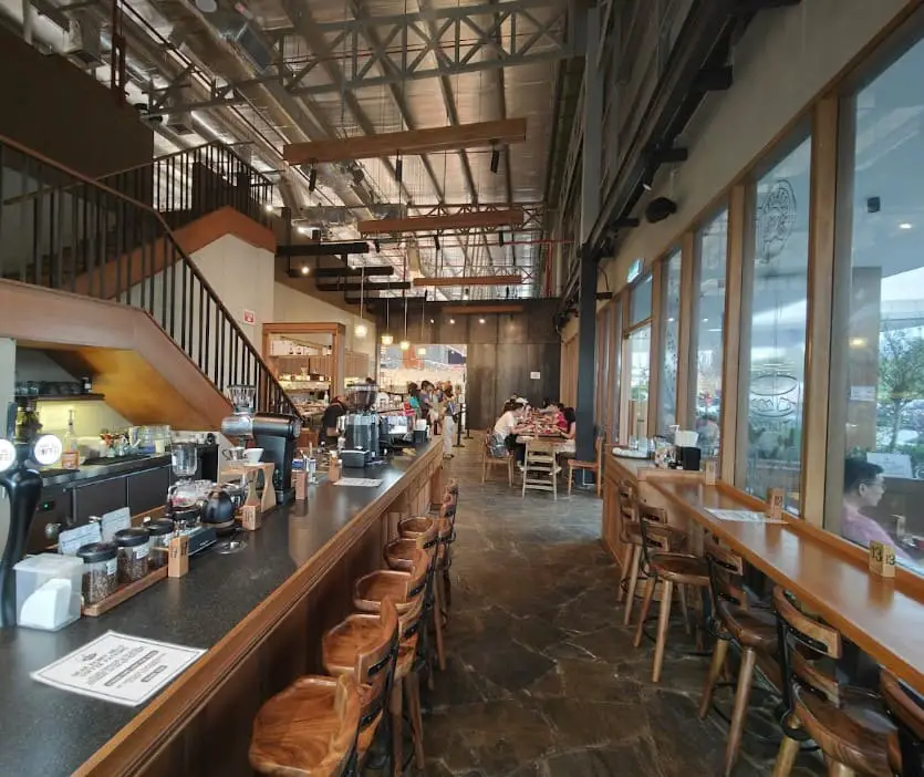 internal view of Kenny Hills Coffee from a different angle