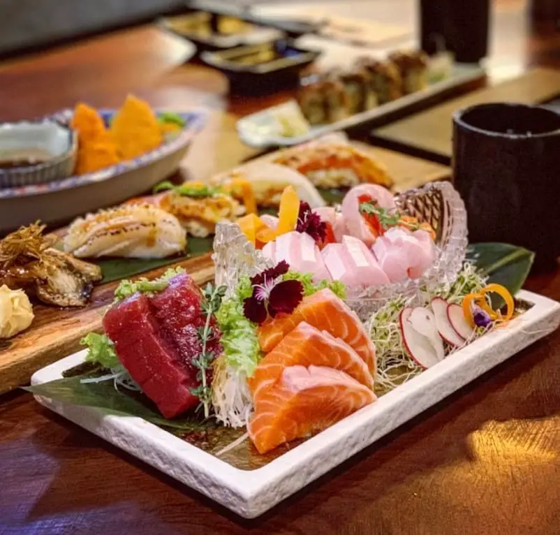 sashimi plate at Uo Shin