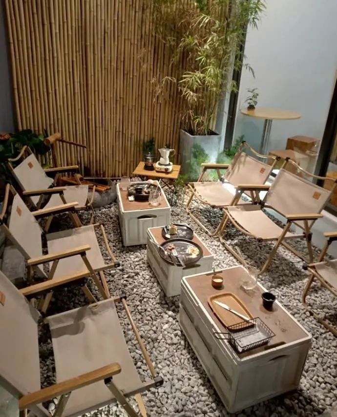 seating inside La Zengar Café