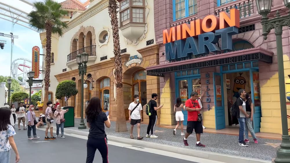 How do I connect to WiFi at Universal Studios Singapore