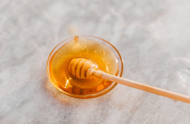 homemade honey scrub is an effective way to reduce lip darkening